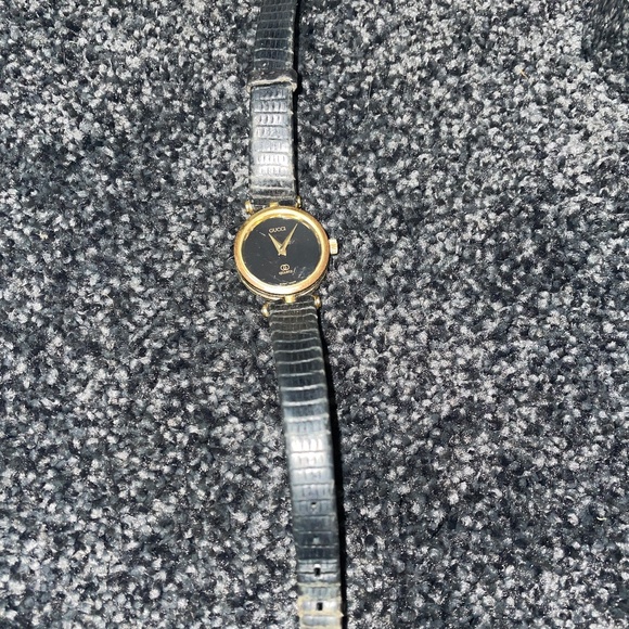 Vintage Women’s Gucci Watch - Picture 1 of 6